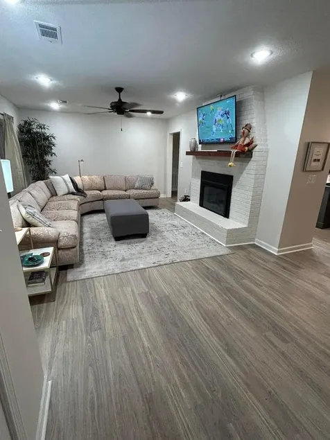 Bulldog Cottage 2 - Image 1