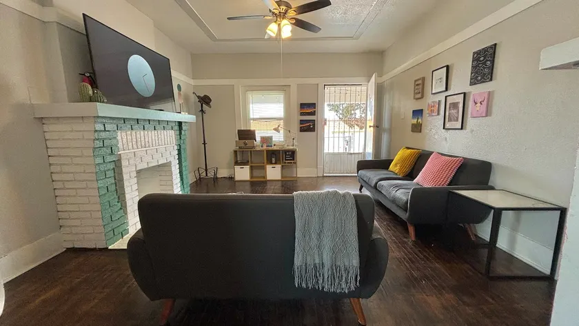 Central Stylish 2BDR•Pet Friendly•Refreshing A/C - Image 1