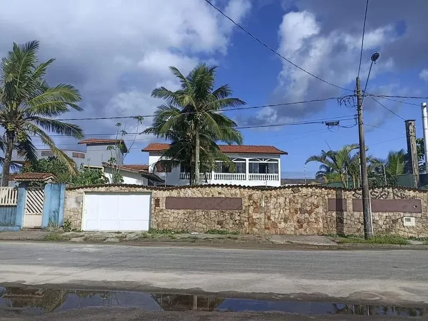 beachfront with pool - Image 1