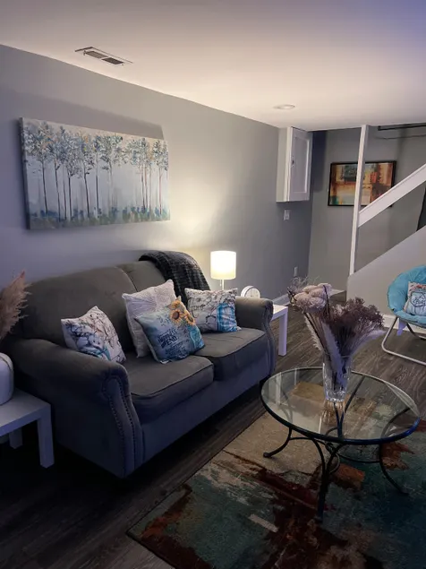 A Cozy/Modern private suite. - Image 1