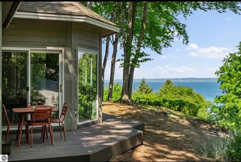 Serenity Overlook-Luxury Estate With Hot Tub - Image 1