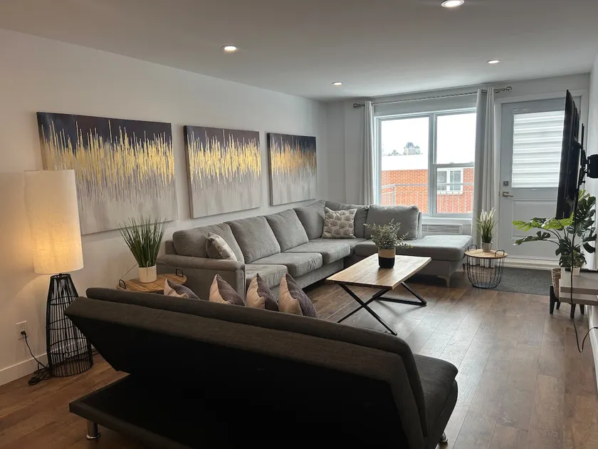 Magnificent! New! 3 queen bedrooms - Image 1