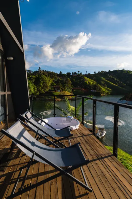 5 Chalets-1 Guatapé - Kayak and Paddle Included - Image 1
