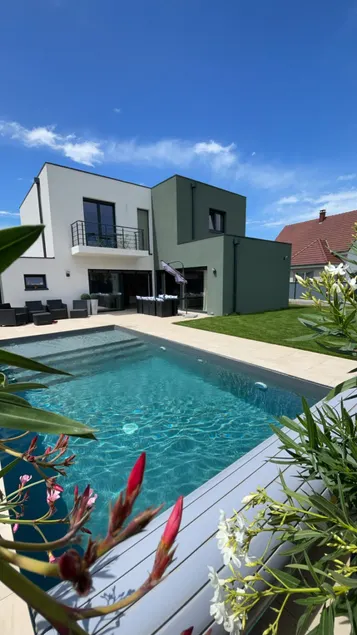 Villa with pool • Enclosed garden • 10 min from Colmar - Image 1