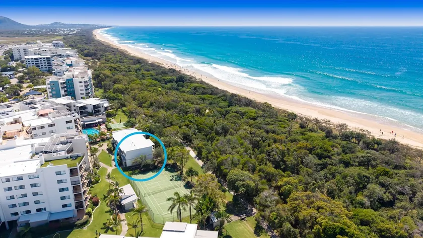 Seashells - Heated Pool, Gym, Spa, Beachfront - Image 1
