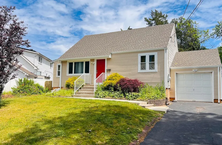 Family-Friendly 3BR | Near Rutgers + Hospitals - Image 1