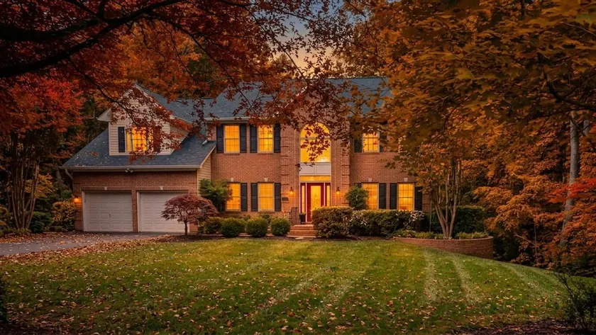 Cozy 5-Bed Retreat, Heated Spa - Image 1