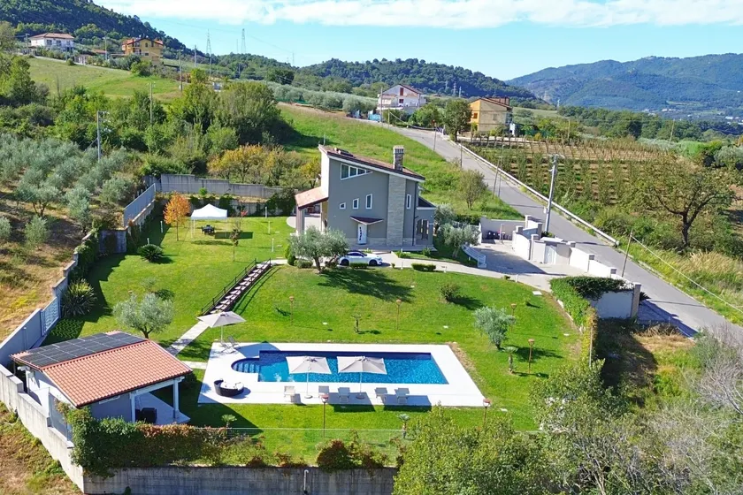 Villa Serandra Luxury - Image 1