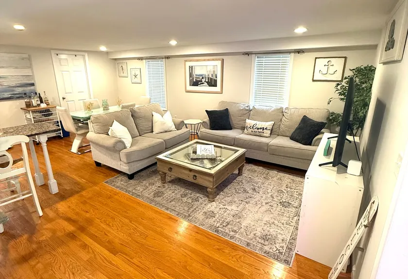 Walk to Wildemere Beach/ Pet Friendly Coastal stay - Image 1
