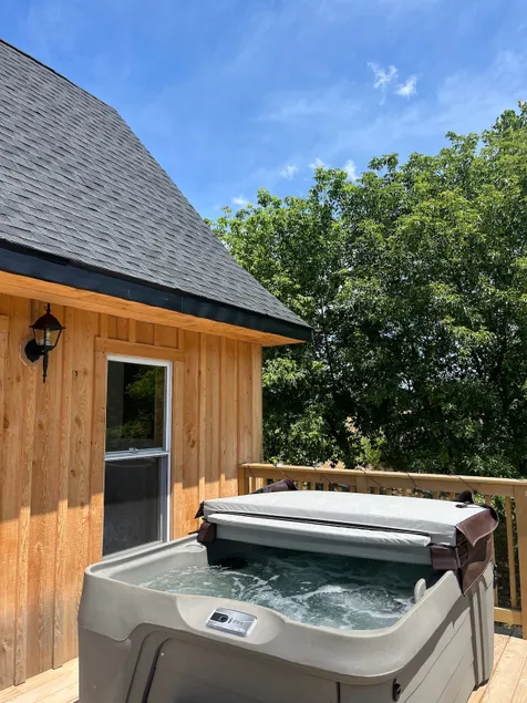 Cozy Finger Lakes Cabin, Hot Tub Oasis - Image 1