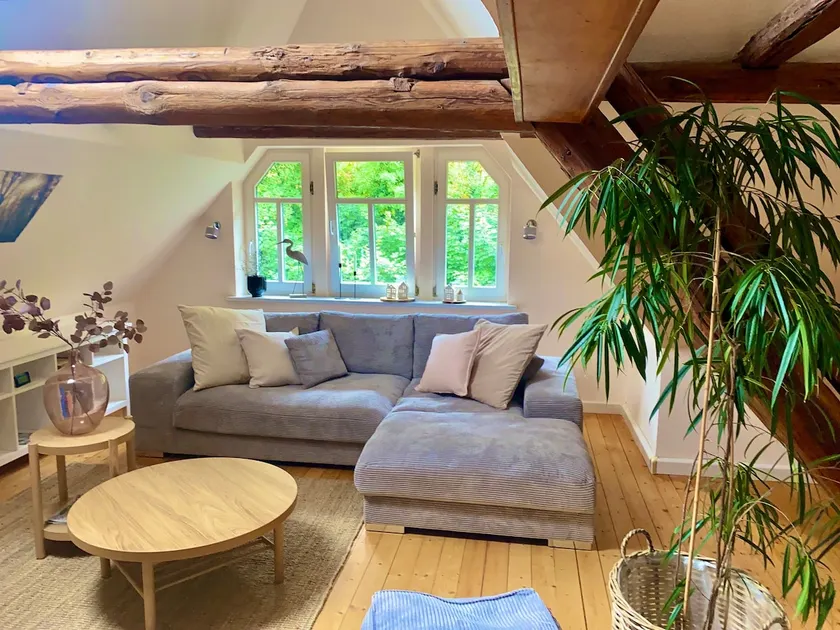 Cozy attic apartment - Image 1
