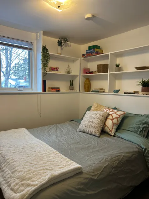 Newly Renovated 1BR • Steps to Odell Park - Image 1