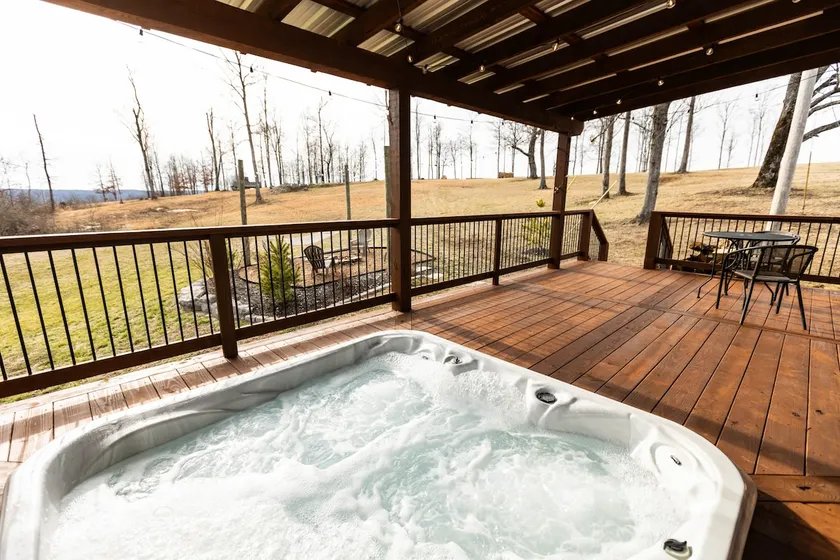 Mountain cabin in Jamestown + Brand New Hot Tub! - Image 1