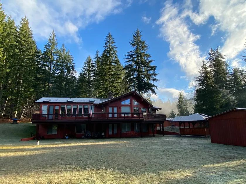 House in the mountains! Hot tub, sauna, pool table - Image 1