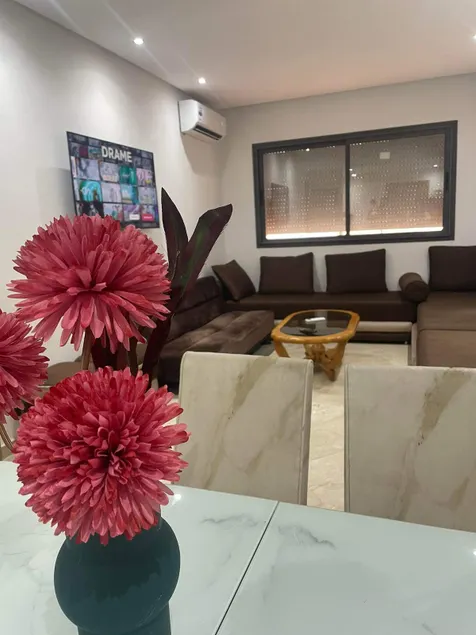 ꕥ Beautiful A/C condo city center guilez - Image 1