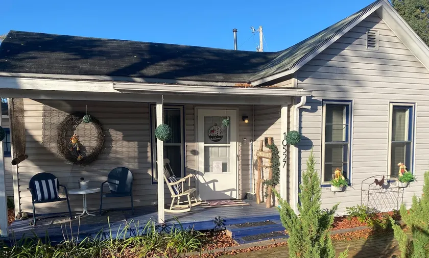 The Little House, walking distance to Main Street - Image 1