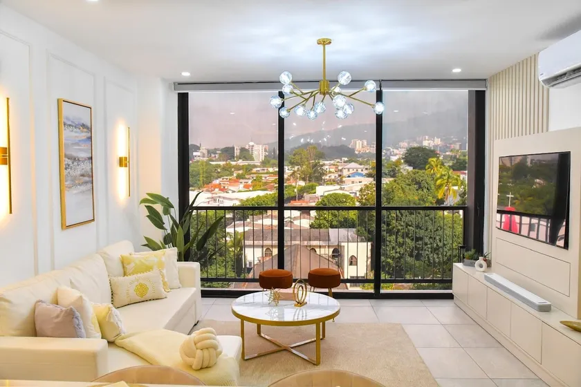 The Charm Condo71, Luxury Experience - Image 1