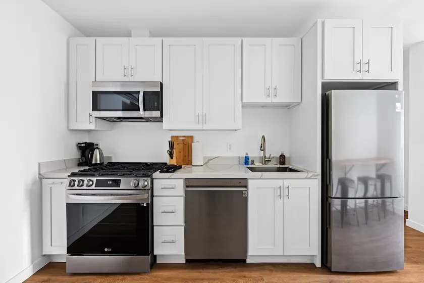 Spanish Style Home in Heart of LA Unit 2 - Image 1