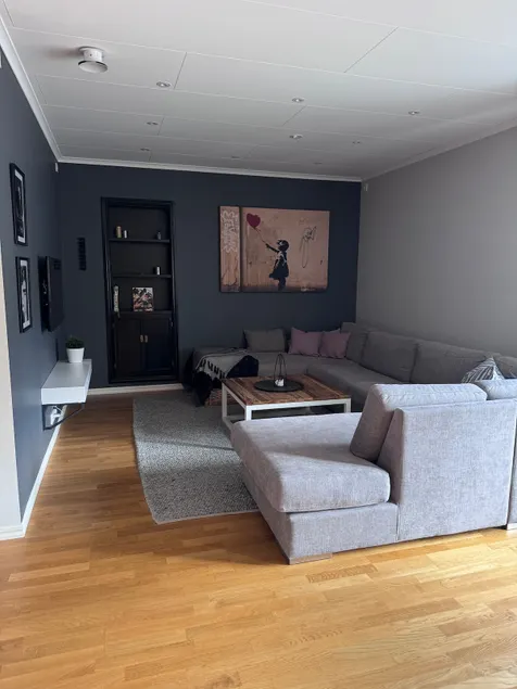 Modern apartment in a peaceful location - Image 1