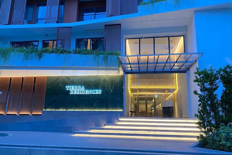 Tranquil ambiance/2 Bedrooms/Sukhumvit/Ekkamai BTS - Image 1