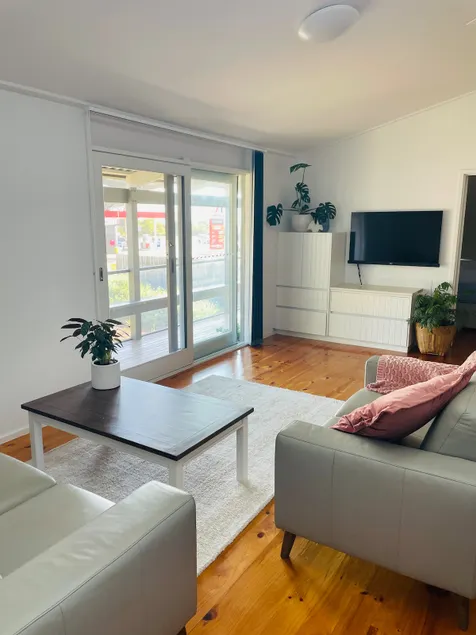 Stone’s Throw: beachside, pet friendly, EV charger - Image 1