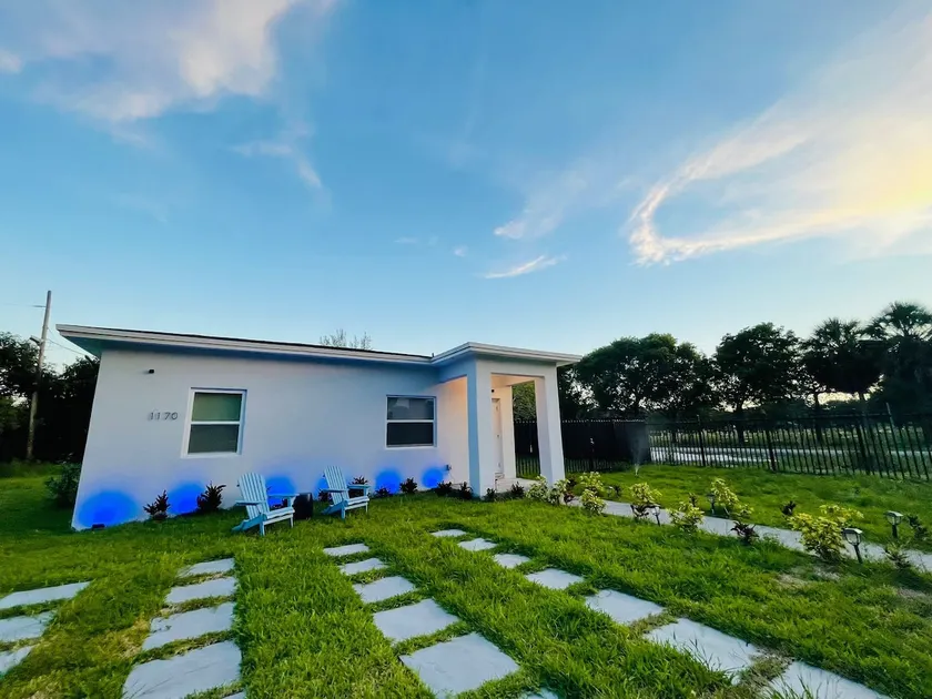 Zen House in Miami and free Parking - Image 1