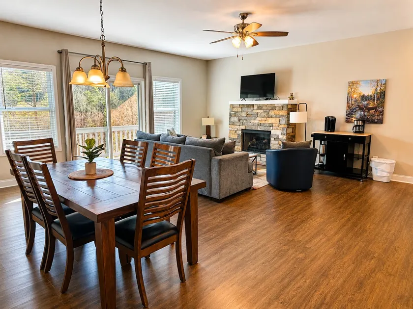 Townhome w/Golf View! In Helen! Near Oktoberfest! - Image 1