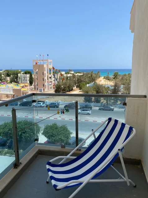 Lovely 1-bedroom rental unit with sea view - Image 1