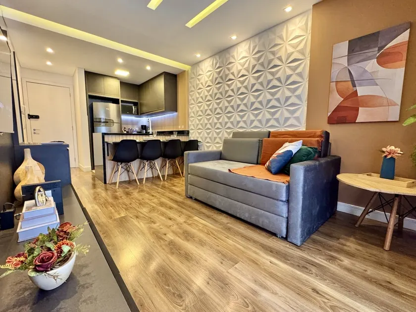 1-Bedroom Premium Batel · Sky · Air Conditioning and Pool - Image 1
