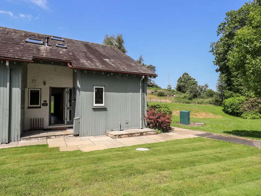 Yew - Woodland Cottages - Image 1