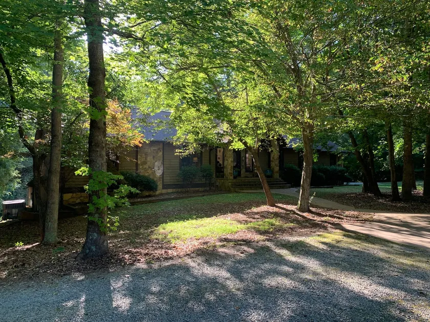 Peaceful Hillsborough Hideaway! - Image 1