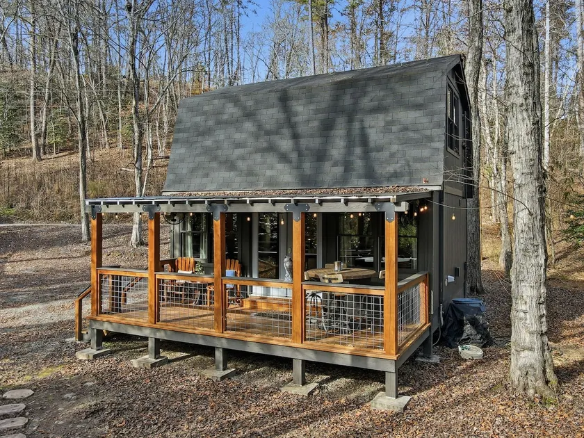 Creekside Cottage near Blue Ridge & Mccaysville - Image 1