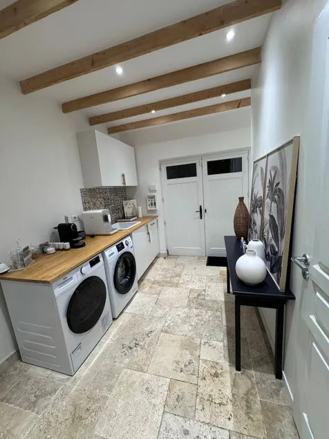 Quiet and secure apartment - Image 1