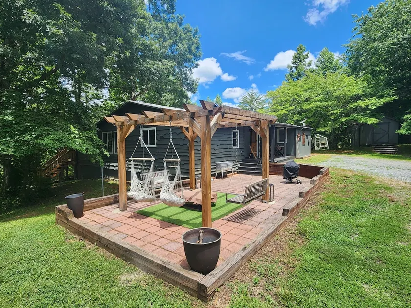 Cozy & Private Smoky Mtn Gem Cabin - Image 1