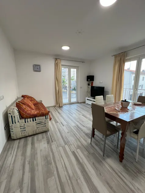 Apartment near the sea - Image 1