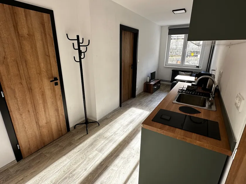 Apartment in a residential area of Prague 6 - Image 1