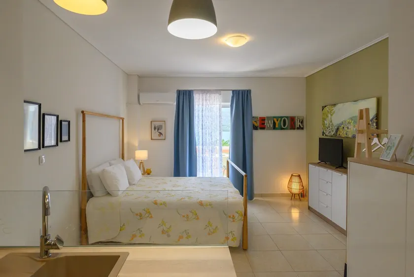 Seaside Apartment - Image 1