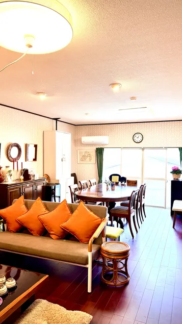 A spacious house on a hill overlooking the center of Atami - Image 1
