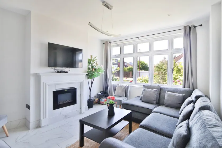 Peaceful Home, Kingston upon Thames, No Guest Fee - Image 1