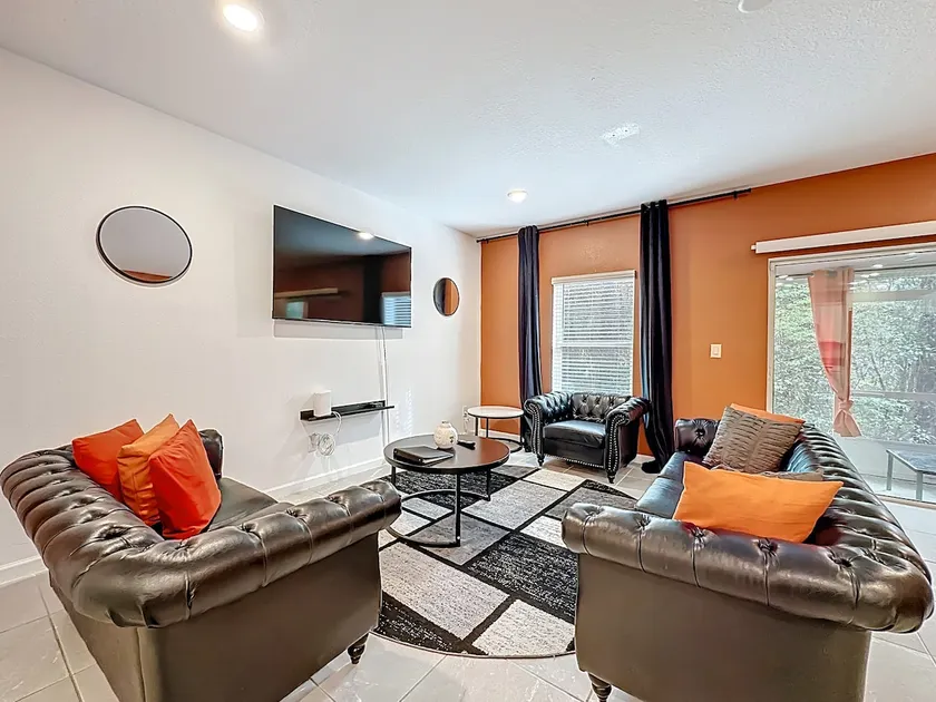 Stylish 3BR • 2.5BA Near JAX Airport & Downtown - Image 1