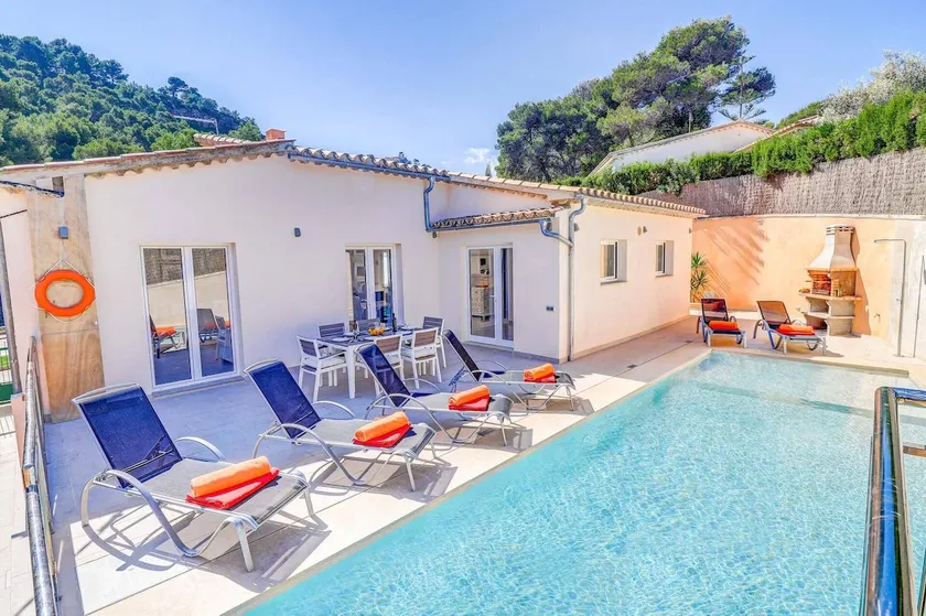 Villa Zaragoza by Villa Plus - Image 1