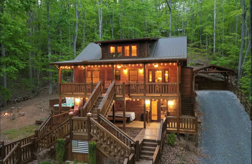 Upscale Cabin! Hot Tub & Arcade! - Image 1
