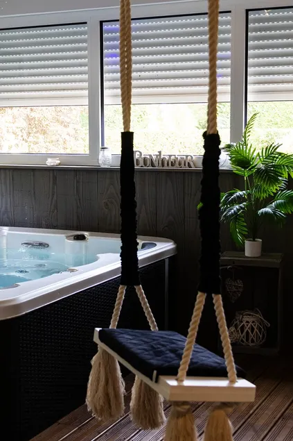 Love Room Charme & Sens with indoor Jacuzzi - Image 1