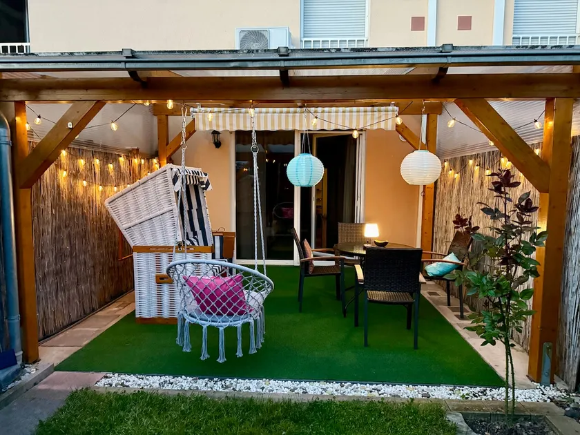 Cozy house with terrace, air conditioning, garden - Image 1