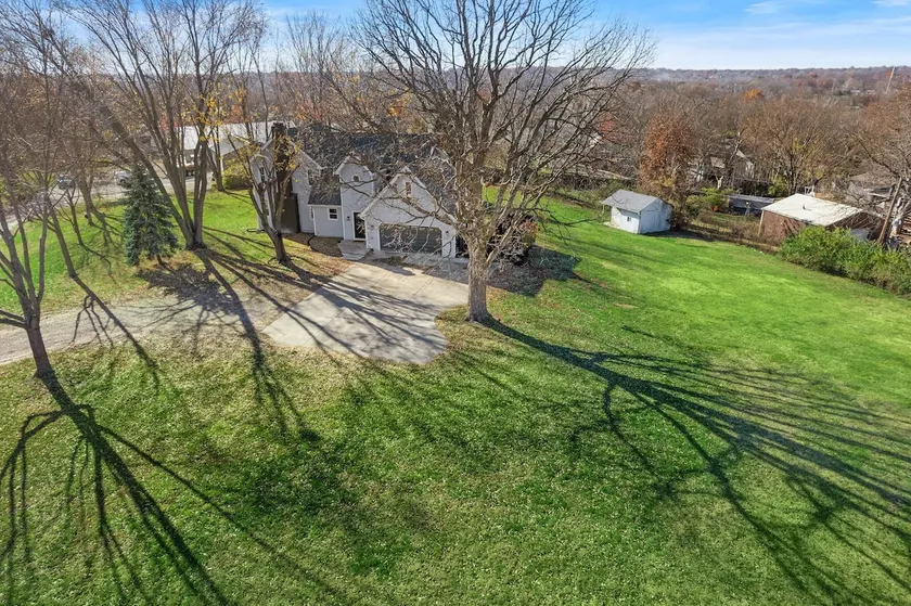 Renovated 4BR Independence Retreat on 1.3 Acres - Image 1