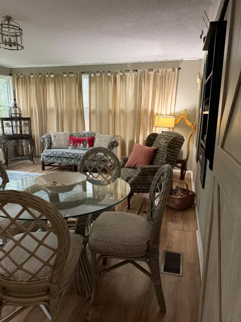 Enchanted Holiday Cottage - Image 1