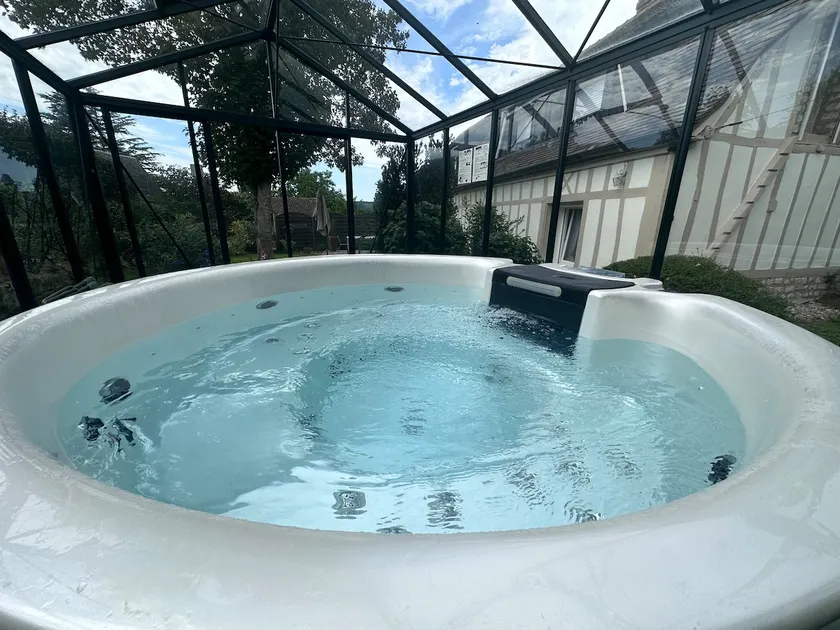 Charming Normandy house • Private hot tub • Sauna - Image 1