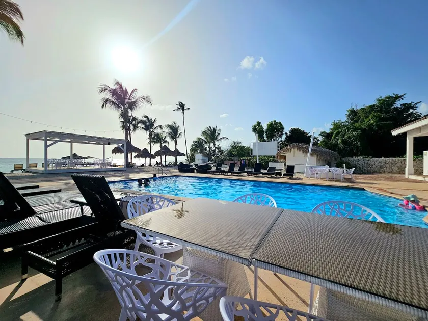 C-126 New penthouse with a view of the beach and the sea - Image 1