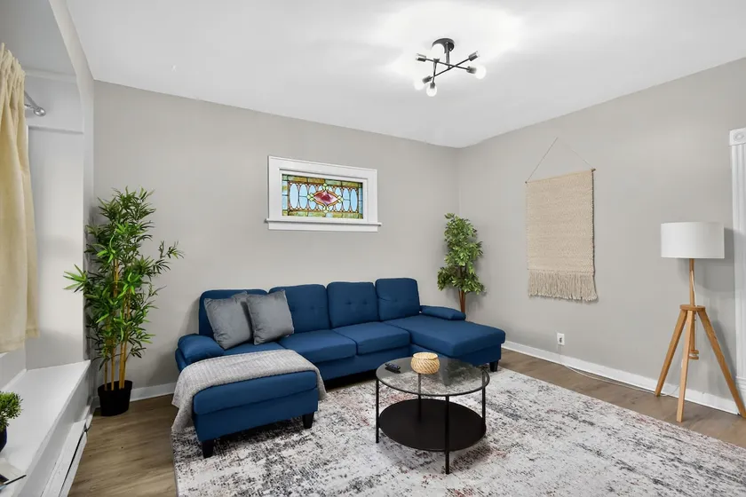 Massive 6BR w/ Garage Near Downtown - 7 min Drive - Image 1