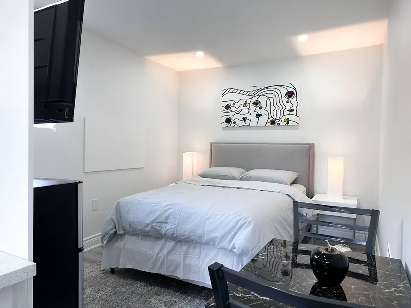 Cozy Guest Suite | Kitchenette & modern Bath - Image 1